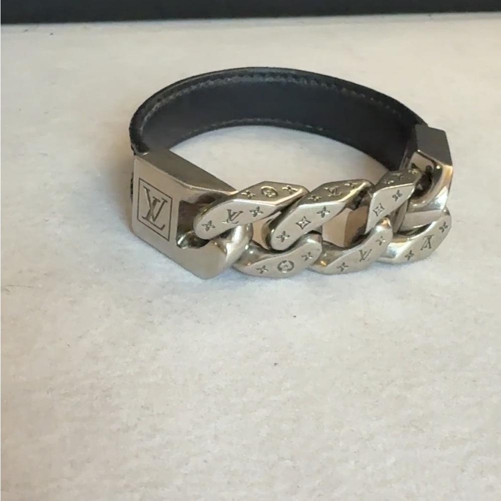 Louis Vuitton Monochain Reverso Bracelet in the color monogram eclipse black